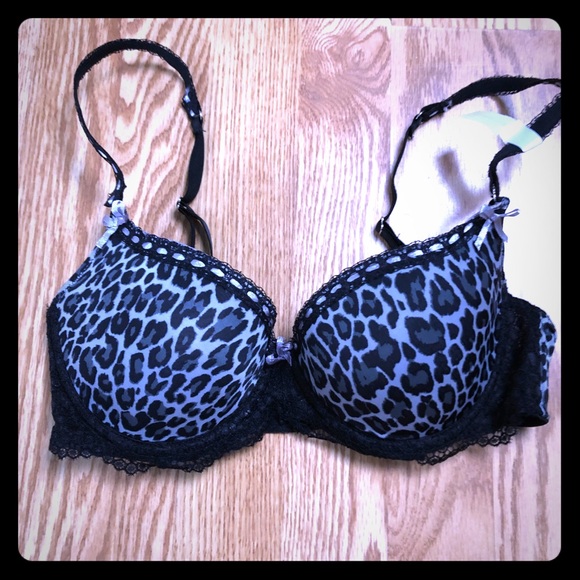 Isaac Mizrahi Other - Isaac mizrahi 34C bra Isaac Mizrahi Other - Isaac mizrahi 34C bra